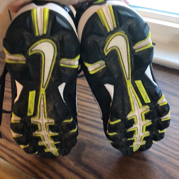 Soccer shoes with cleats - Picture 5 of 5